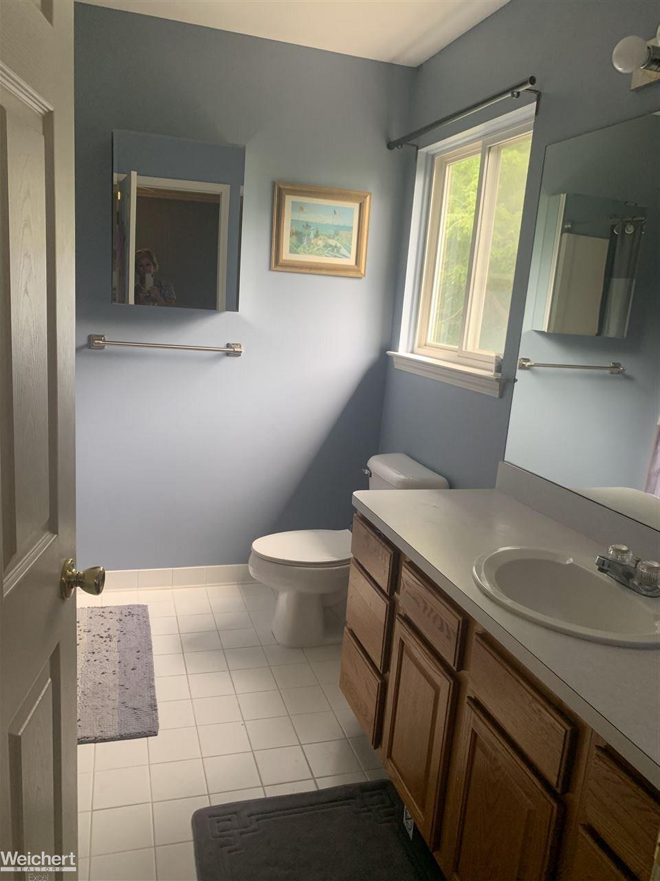927 Bolinger Street Rochester, MI 48307 - Photo 18 of 29 50018703-18.JPG