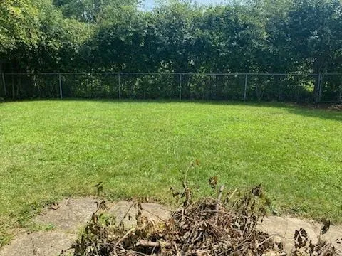 $2,650 | 785 Woodside Drive, Roselle, IL 60172