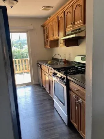 $2,650 | 785 Woodside Drive, Roselle, IL 60172