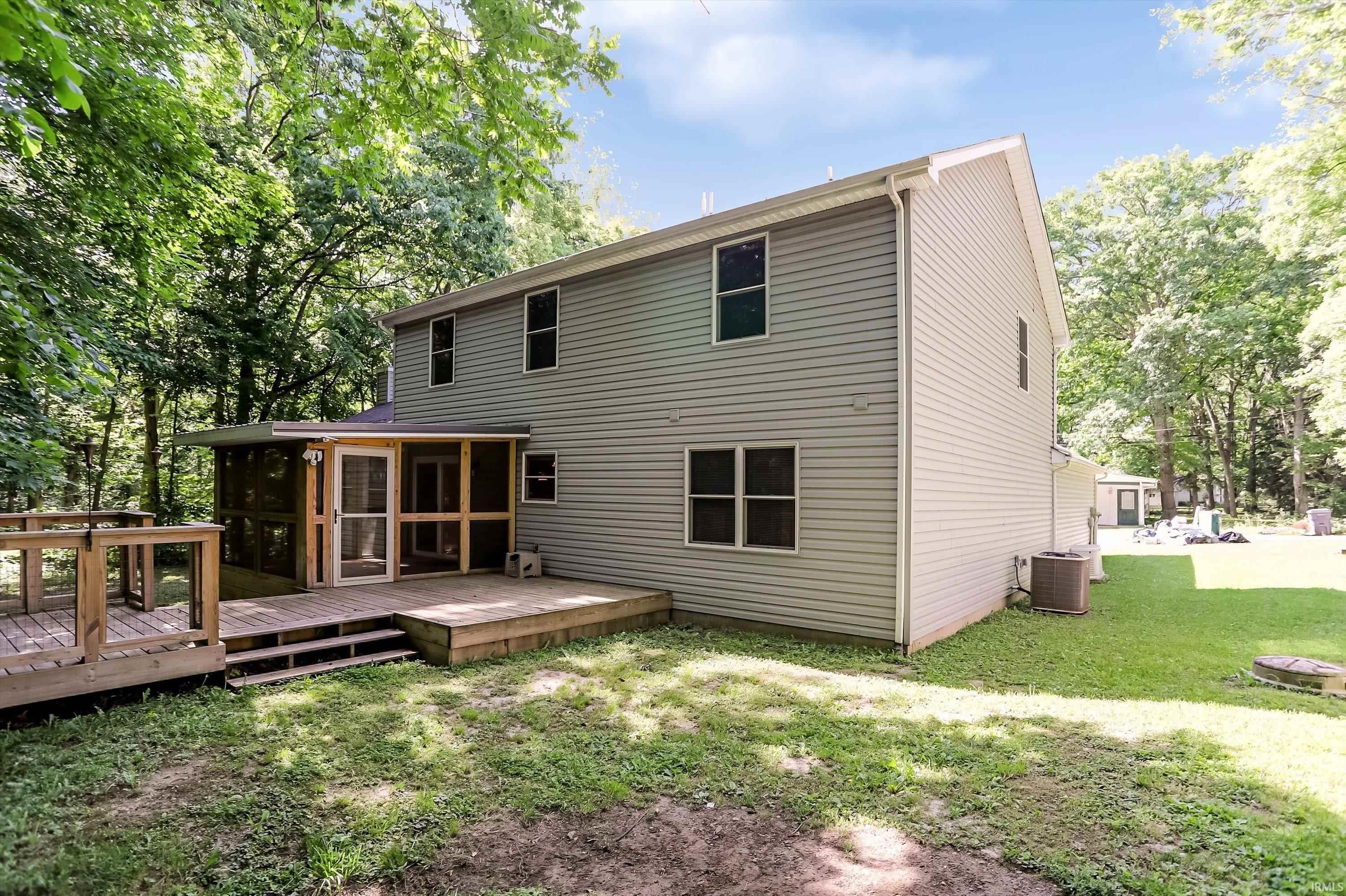 11331 West Paradise Road Monticello, IN 47960 - Photo 33 of 36