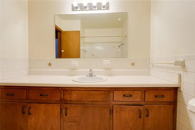 $220,000 | 8304 Willow Way, Raytown, MO 64138