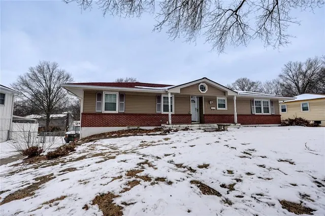 $220,000 | 8304 Willow Way, Raytown, MO 64138