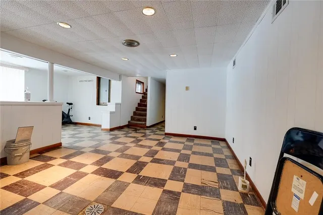 $220,000 | 8304 Willow Way, Raytown, MO 64138