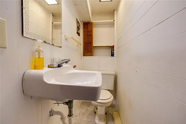 $220,000 | 8304 Willow Way, Raytown, MO 64138