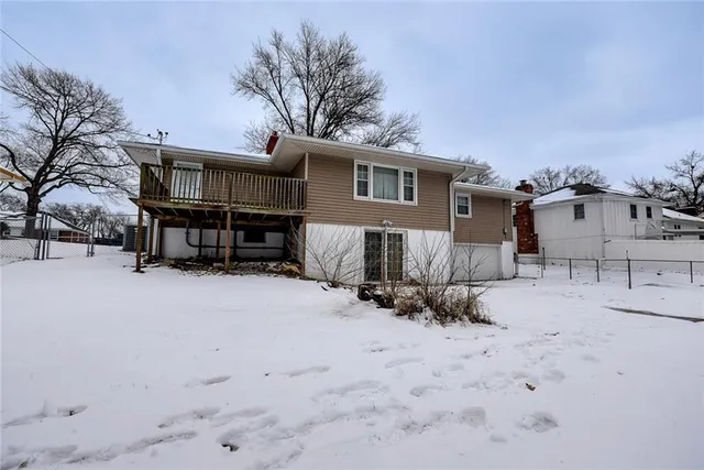 $220,000 | 8304 Willow Way, Raytown, MO 64138