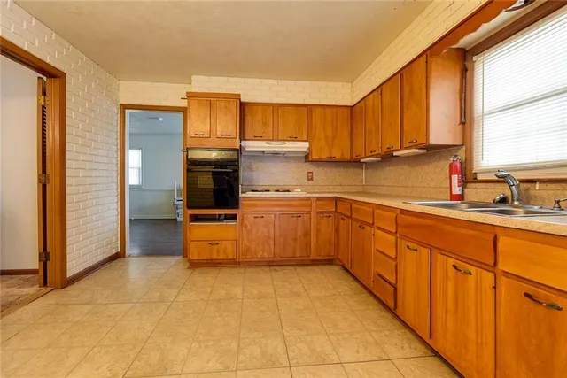 $220,000 | 8304 Willow Way, Raytown, MO 64138