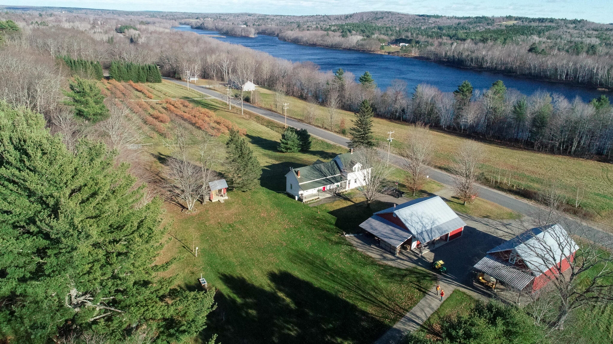 460 North Chester Road Lincoln, ME 04457 - Photo 3 of 43 3