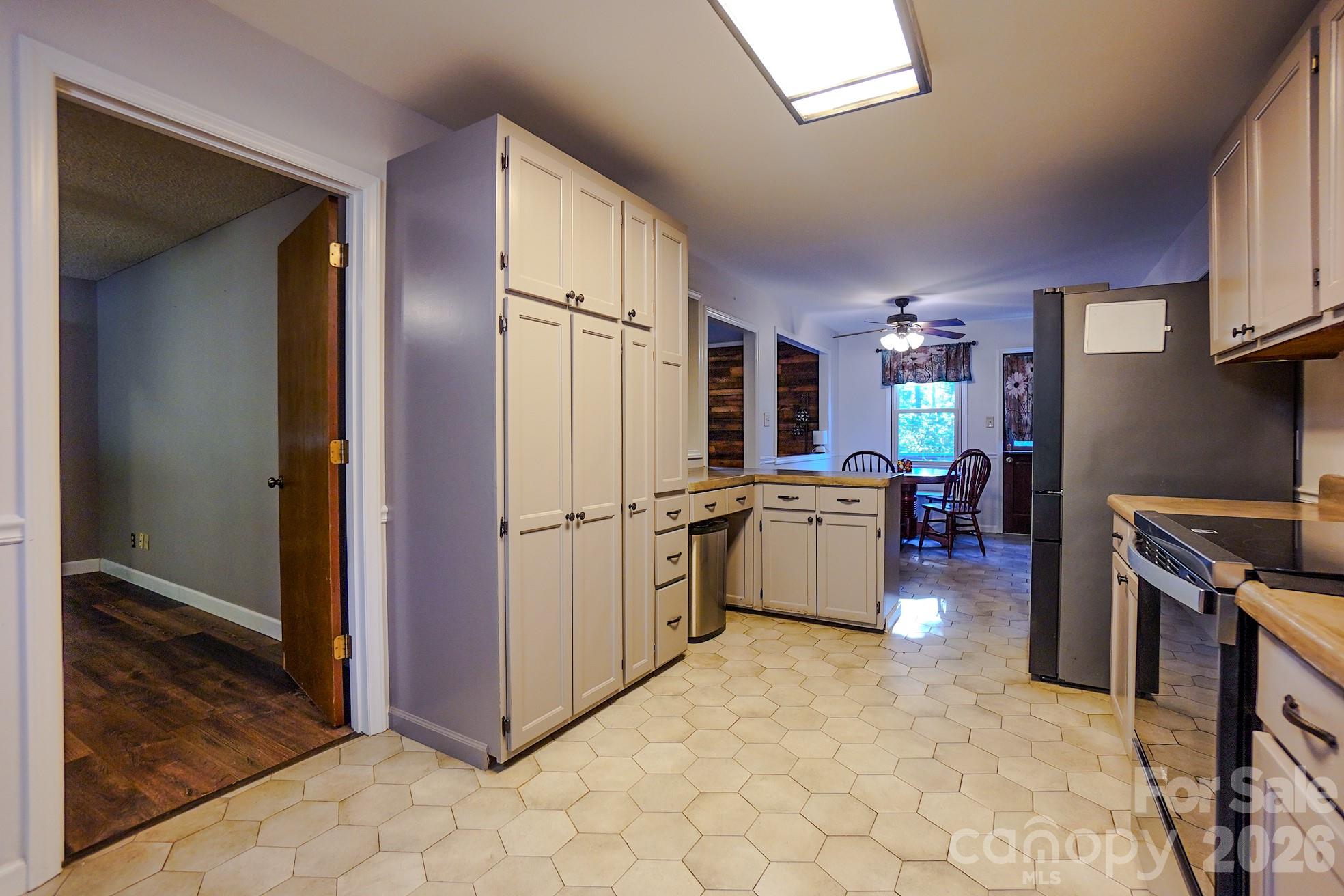 3576 Julian Welborn Road Morganton, NC 28655 - Photo 10 of 34 Gallery Image 10