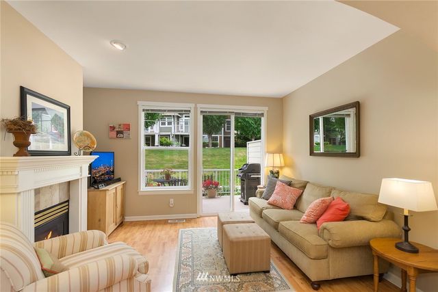 $730,000 | 12210 Northeast 24th Street, Unit 109, Bellevue, WA 98005