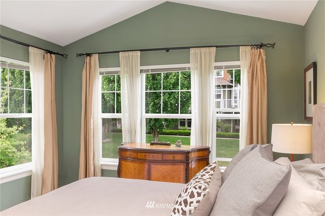 $730,000 | 12210 Northeast 24th Street, Unit 109, Bellevue, WA 98005