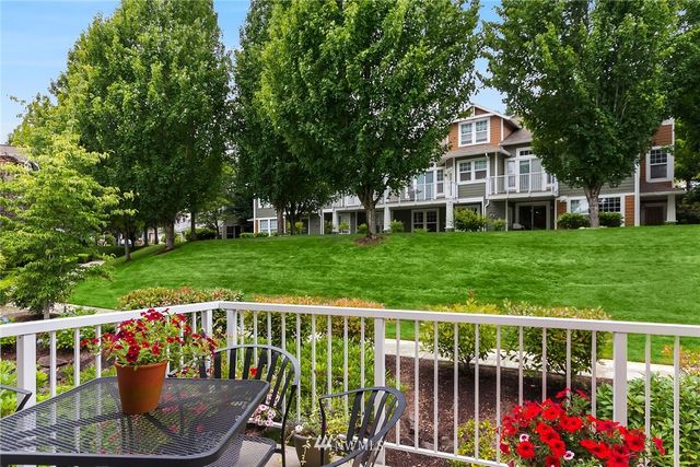 $730,000 | 12210 Northeast 24th Street, Unit 109, Bellevue, WA 98005