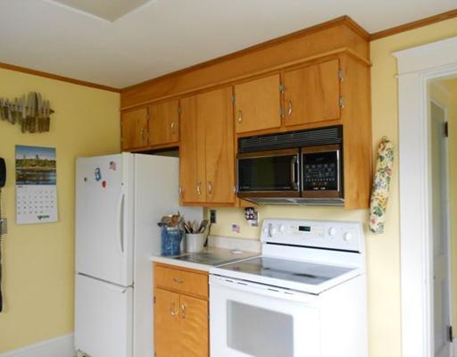 44 Patterson Street Hampden, ME 04444 - Photo 10 of 23 Kitchen.