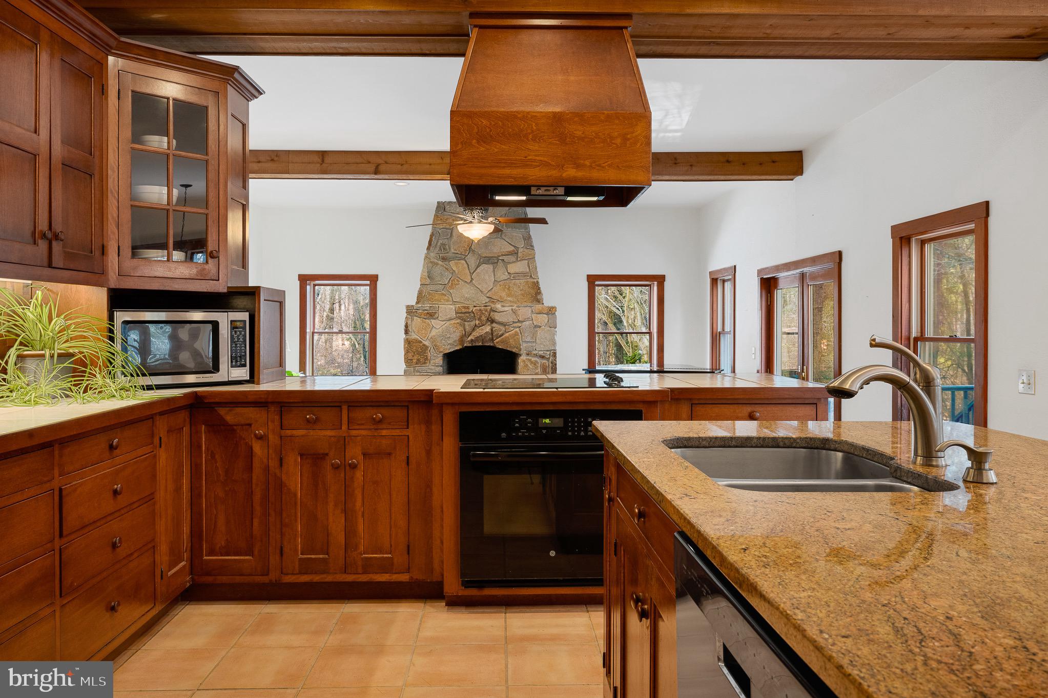12834 Jesse Smith Road Mount Airy, MD 21771 - Photo 13 of 66 Gallery Image 13