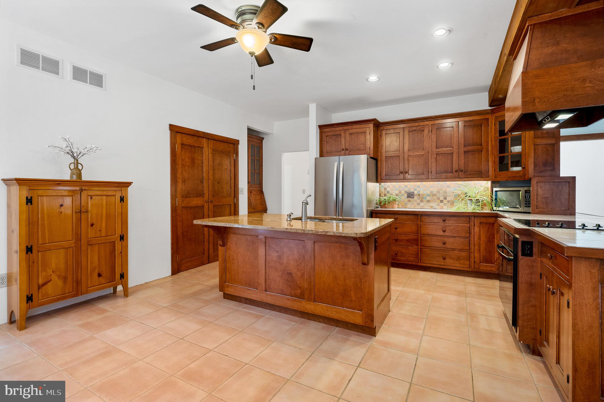 12834 Jesse Smith Road Mount Airy, MD 21771 - Photo 17 of 66 Gallery Image 17