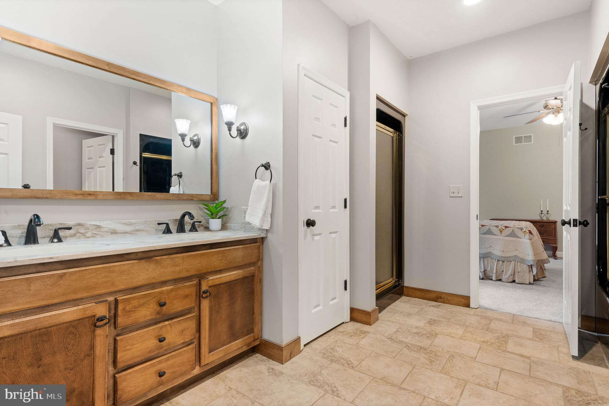 12834 Jesse Smith Road Mount Airy, MD 21771 - Photo 27 of 66 1st Floor Primary Bath