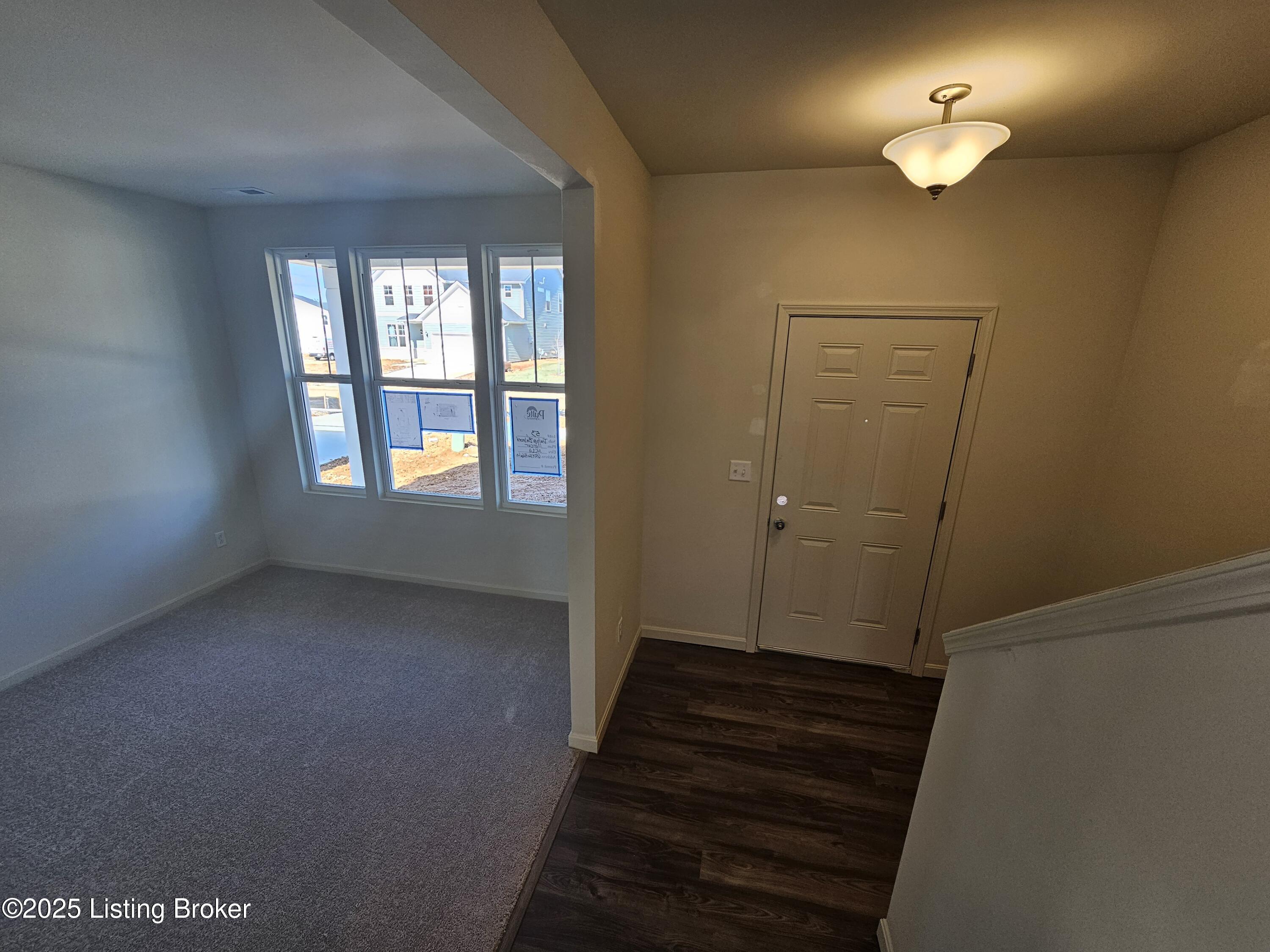 6504 Fair Rdg Lane Louisville, KY 40291 - Photo 6 of 27 foyer and flex