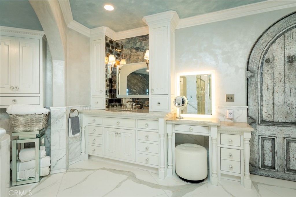 330 Kempton Road Glendale, CA 91202 - Photo 33 of 75