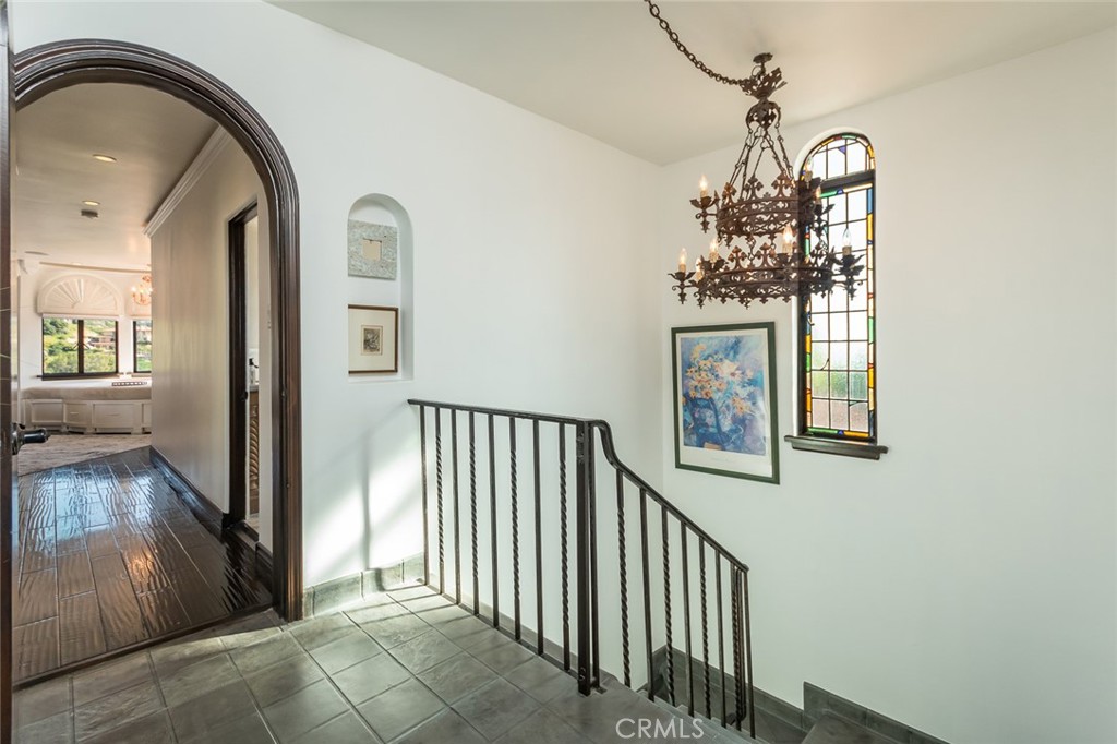 330 Kempton Road Glendale, CA 91202 - Photo 39 of 75