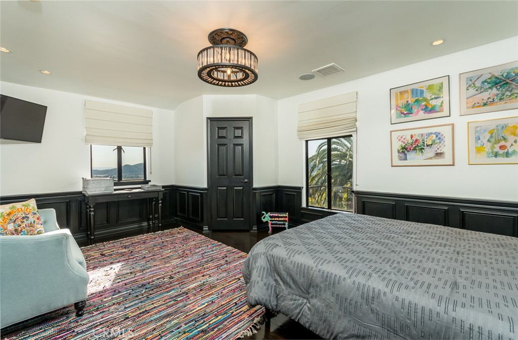 330 Kempton Road Glendale, CA 91202 - Photo 41 of 75 a bedroom with a bed and dresser