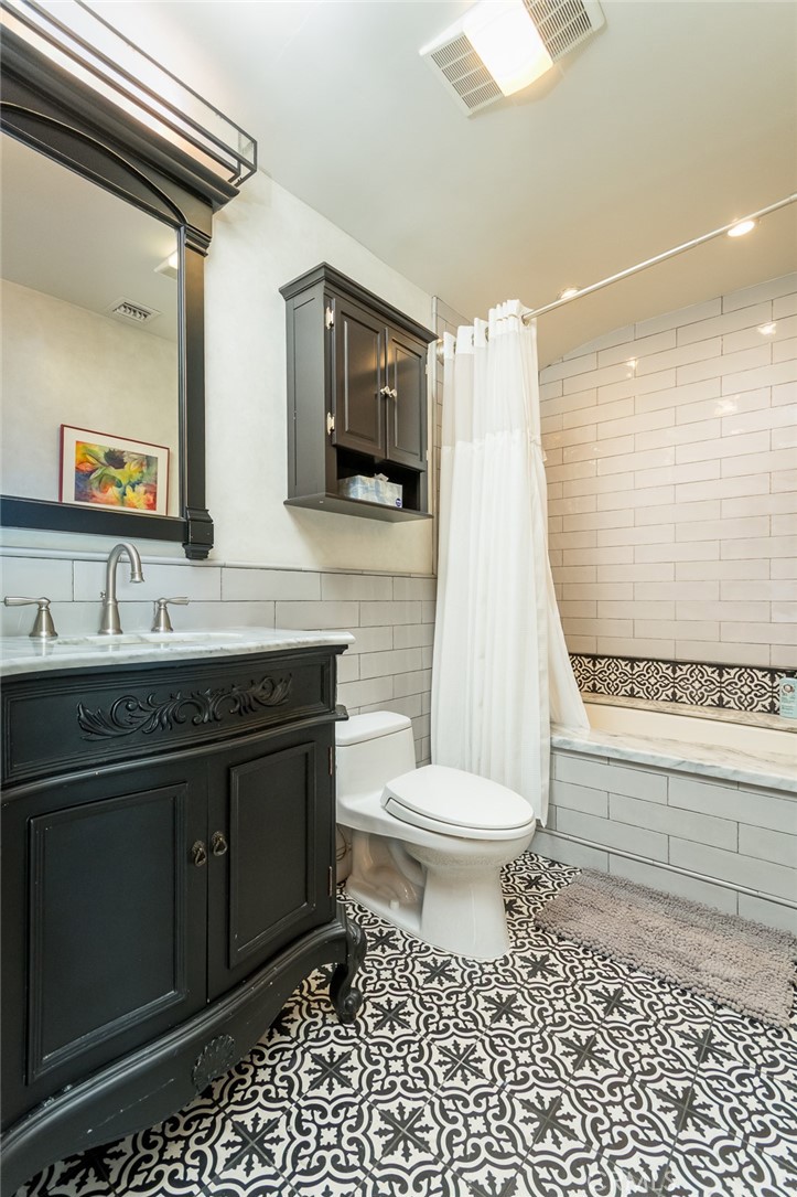 330 Kempton Road Glendale, CA 91202 - Photo 45 of 75