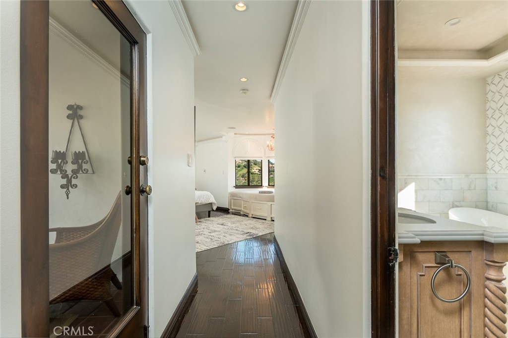 330 Kempton Road Glendale, CA 91202 - Photo 46 of 75