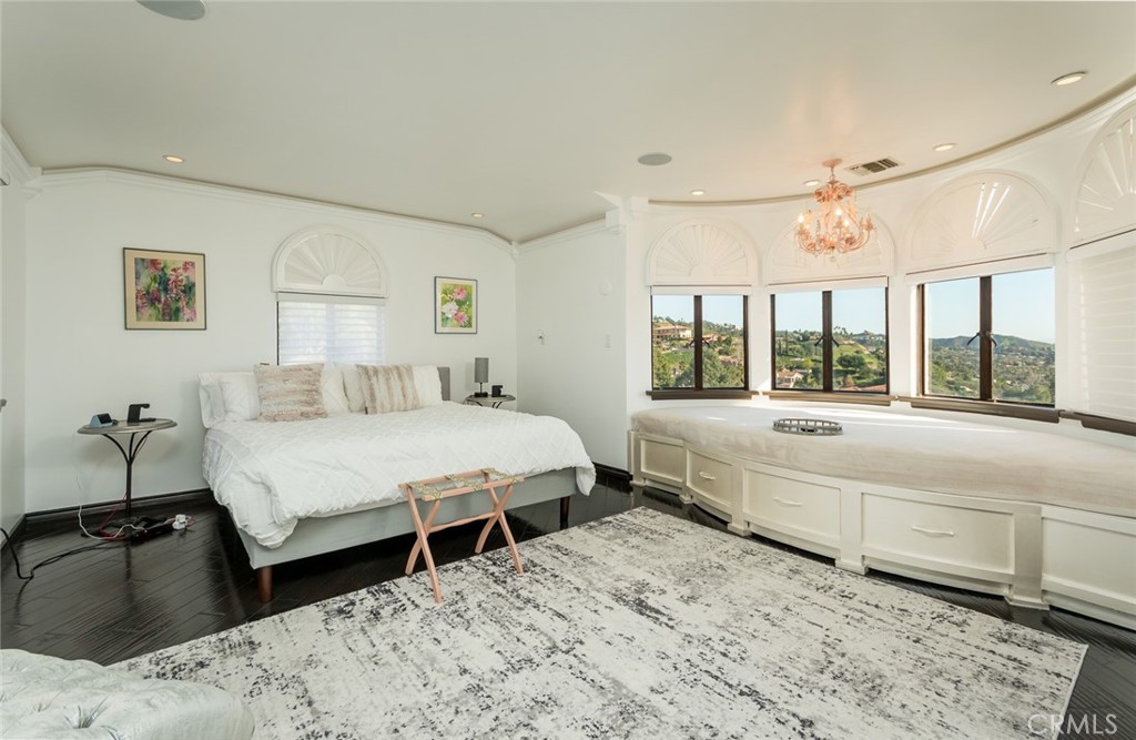 330 Kempton Road Glendale, CA 91202 - Photo 47 of 75