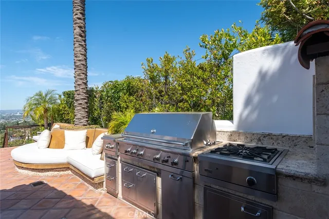 $5,795,000 | 330 Kempton Road, Glendale, CA 91202