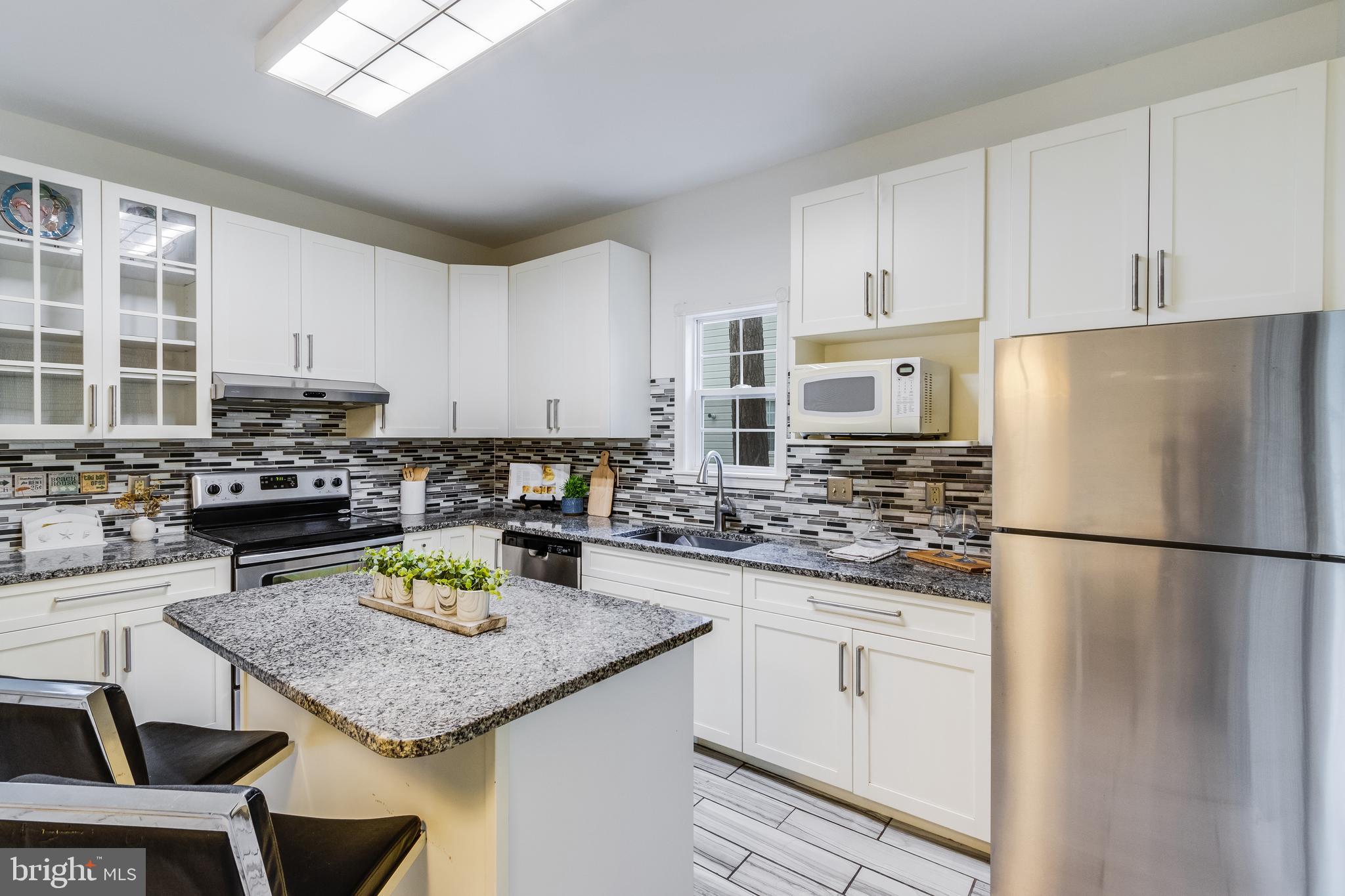 51 Hingham Lane Berlin, MD 21811 - Photo 12 of 30 Tastefully Updated Kitchen