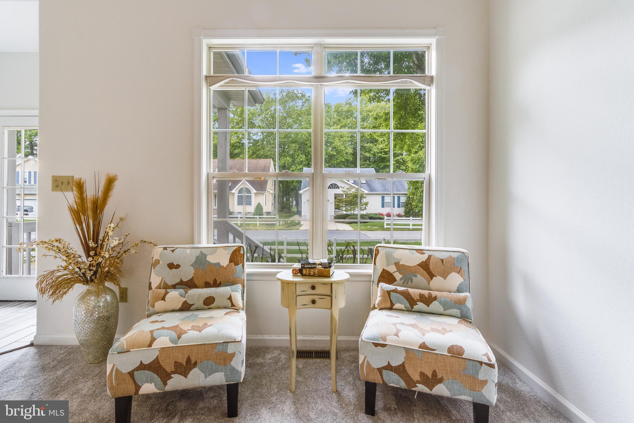 51 Hingham Lane Berlin, MD 21811 - Photo 5 of 30 Lovely Living Room