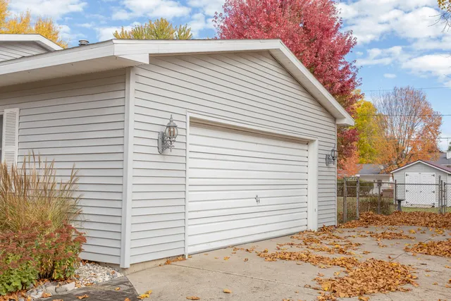 $284,900 | 20770 Ross Parkway, Big Rapids, MI 49307