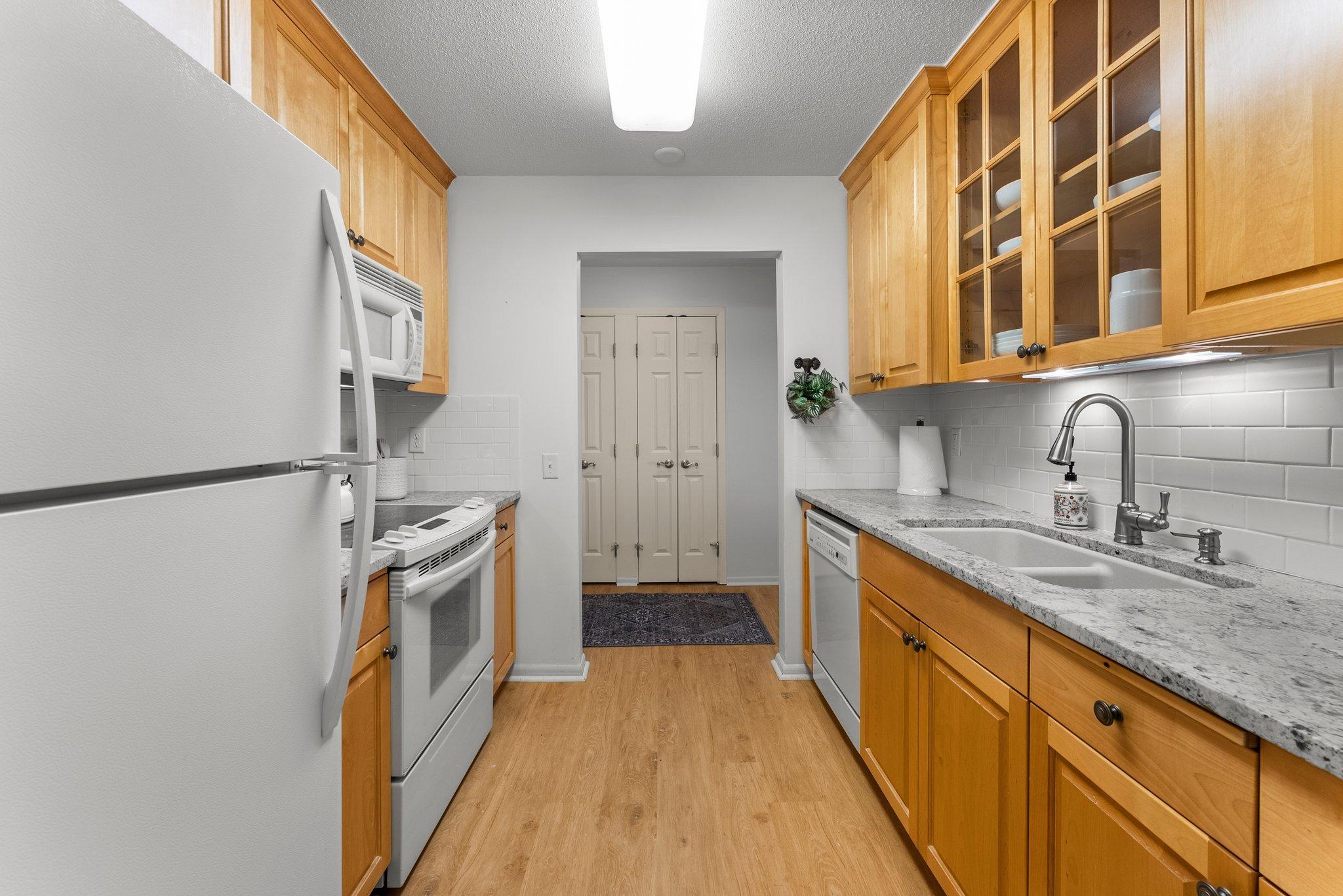 4380 Brookside Court, Unit 103 Edina, MN 55436 - Photo 31 of 41