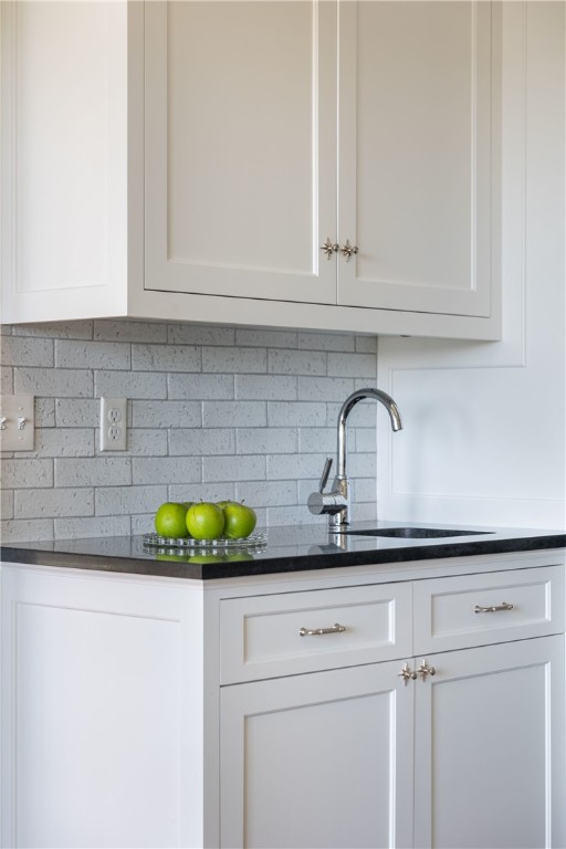 415 Poppasquash Road Bristol, RI 02809 - Photo 21 of 50 Wet bar area located in the kitchen