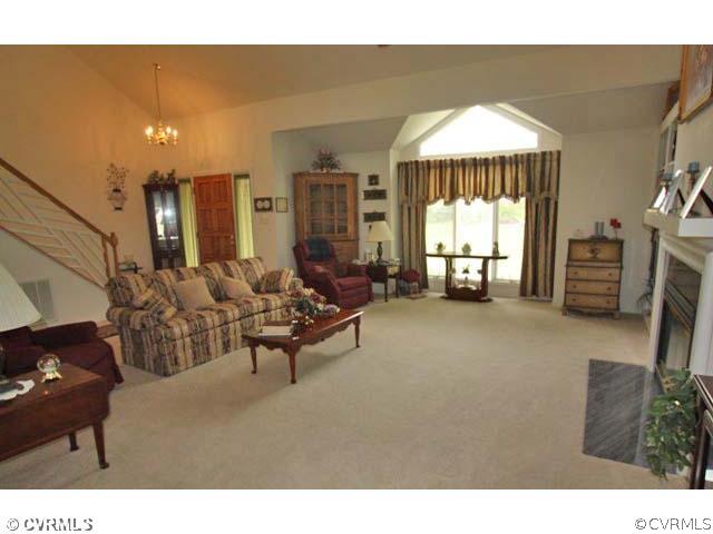 5818 Spinnaker Cove Road Midlothian, VA 23112 - Photo 5 of 12 Den/Family/Great Room