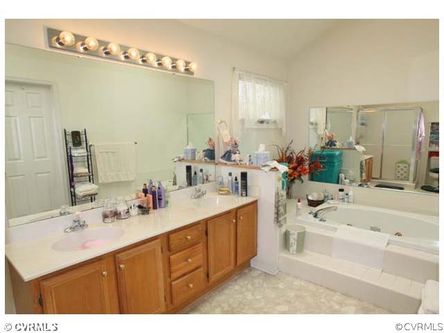 5818 Spinnaker Cove Road Midlothian, VA 23112 - Photo 10 of 12 Master Bath