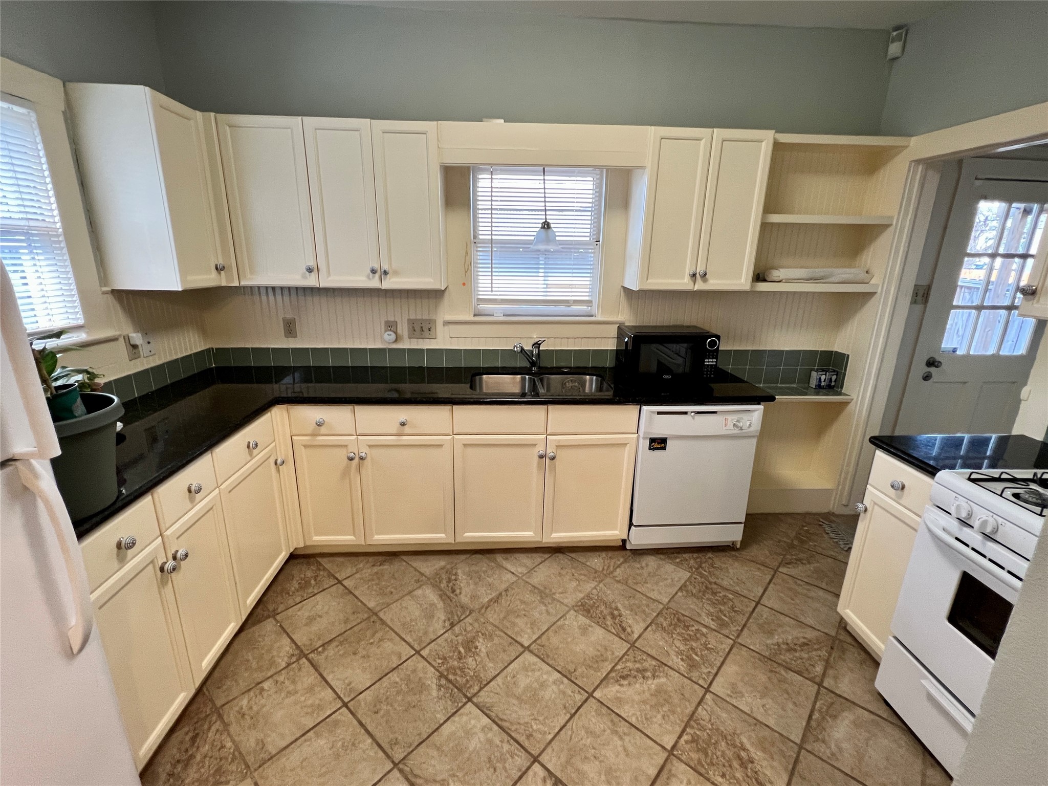 501 East 28th Street Houston, TX 77008 - Photo 9 of 20