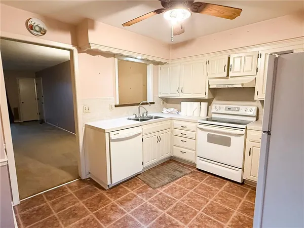 $89,900 | 439 West 104th Street, Unit D, Kansas City, MO 64114