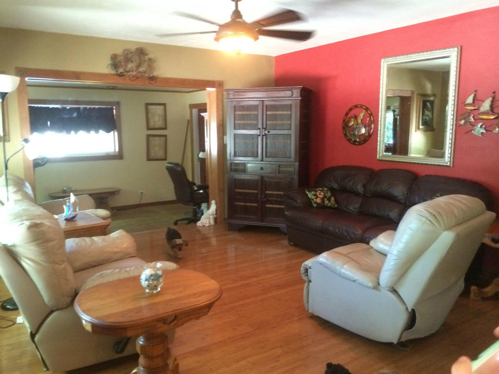 16 Park Road Islamorada, FL 33036 - Photo 4 of 7 livivng room