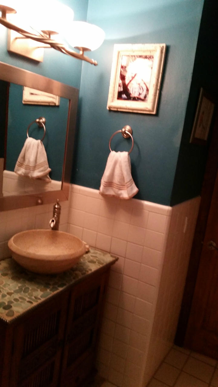 16 Park Road Islamorada, FL 33036 - Photo 6 of 7 amanda bathroom