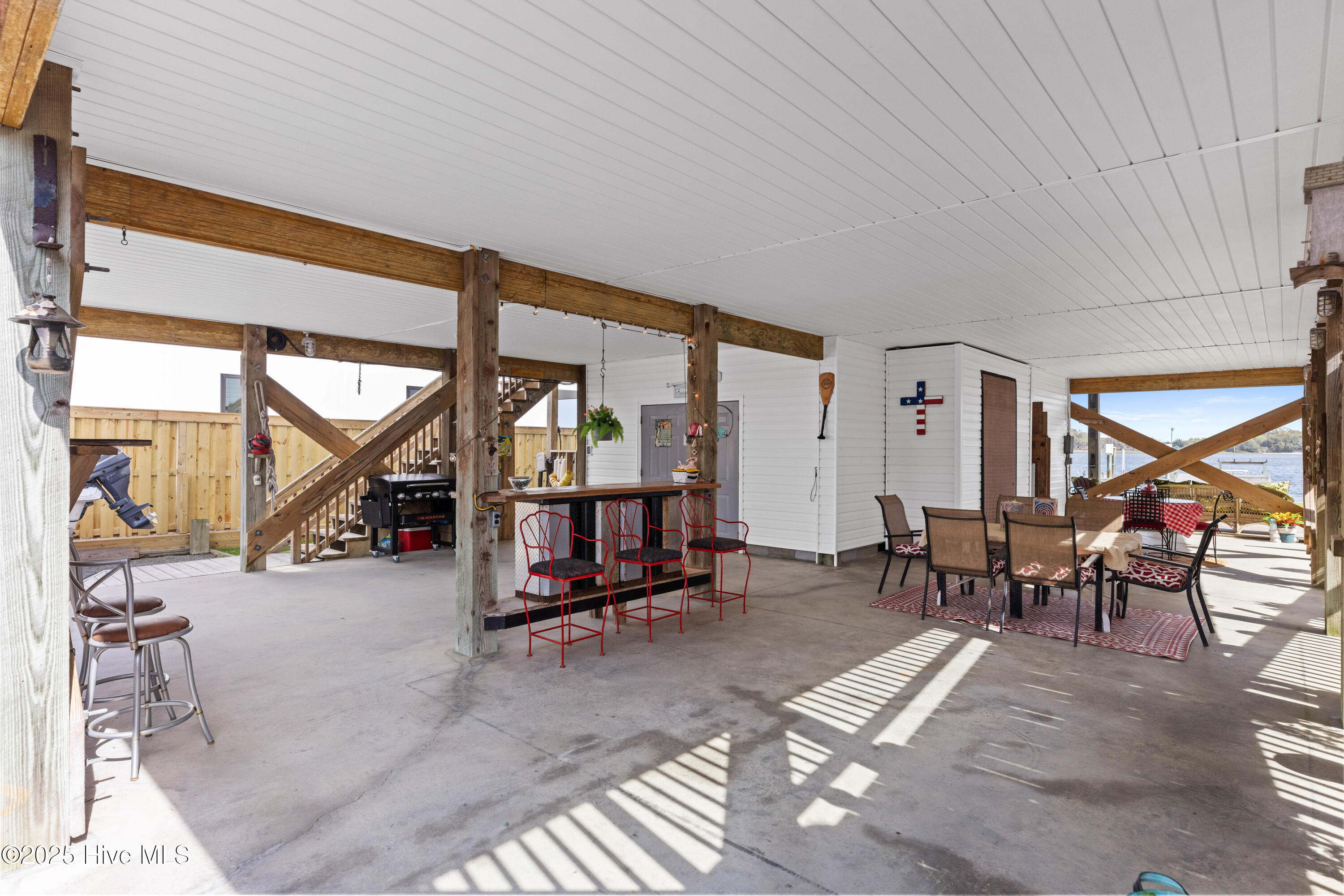 550 Atkinson Point Road Surf City, NC 28445 - Photo 26 of 32 022_550_atkinson_point_road_final-22_100