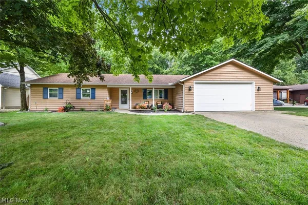 $310,000 | 1135 Royal Drive, Amherst, OH 44001
