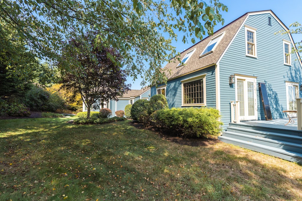 49 Oliver Hazard Perry Road Portsmouth, RI 02871 - Photo 12 of 50 Gallery Image 12