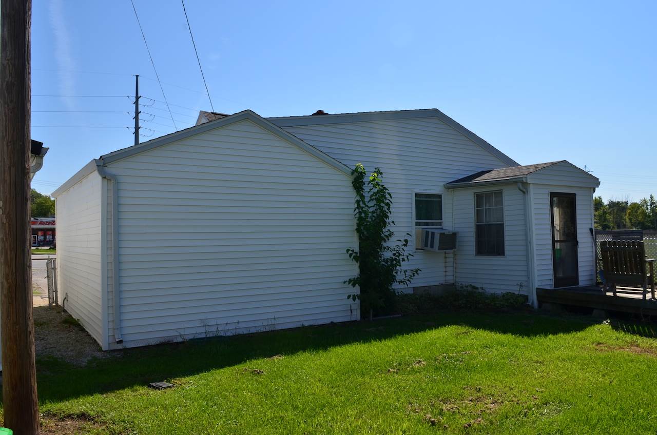 8831 Lima Road Fort Wayne, IN 46818 - Photo 5 of 13