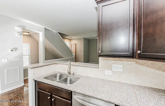 $365,000 | 14 Prairie View Court, Durham, NC 27703