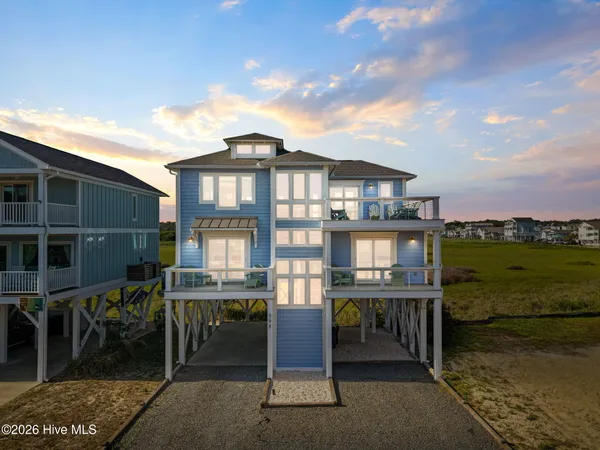 $949,900 | 598 Ocean Boulevard West, Holden Beach, NC 28462