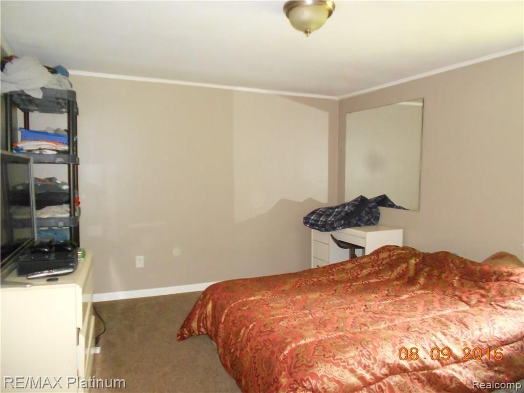 2396 West Wardlow Road Highland, MI 48357 - Photo 10 of 13 88916 007.JPG
