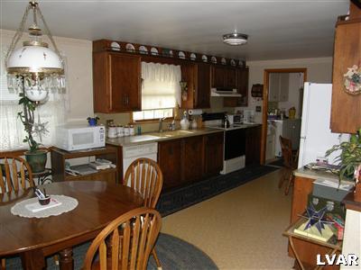 3071 Newburg Road Nazareth, PA 18064 - Photo 5 of 6 Gallery Image 5