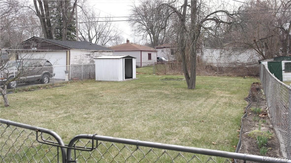 26905 Andover Street Inkster, MI 48141 - Photo 28 of 30 SAM_1975.JPG