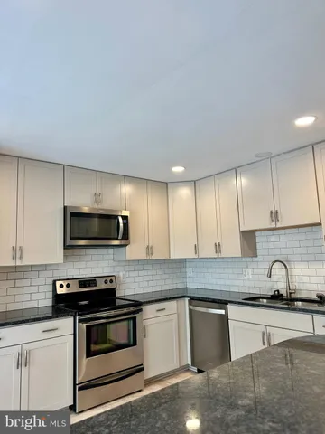 $2,850 | 7809 Koopman Court, Lorton, VA 22079