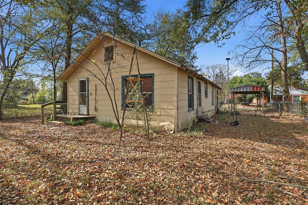 409 North Henry Street Lindale, TX 75771 - Photo 13 of 21