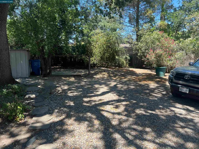 a view of outdoor space yard and patio